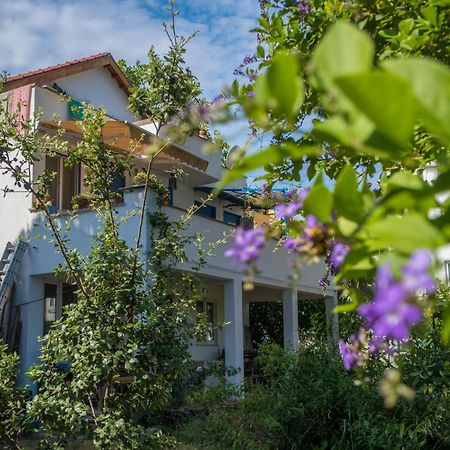Ecer Pansiyon Kusadasi Bagian luar foto