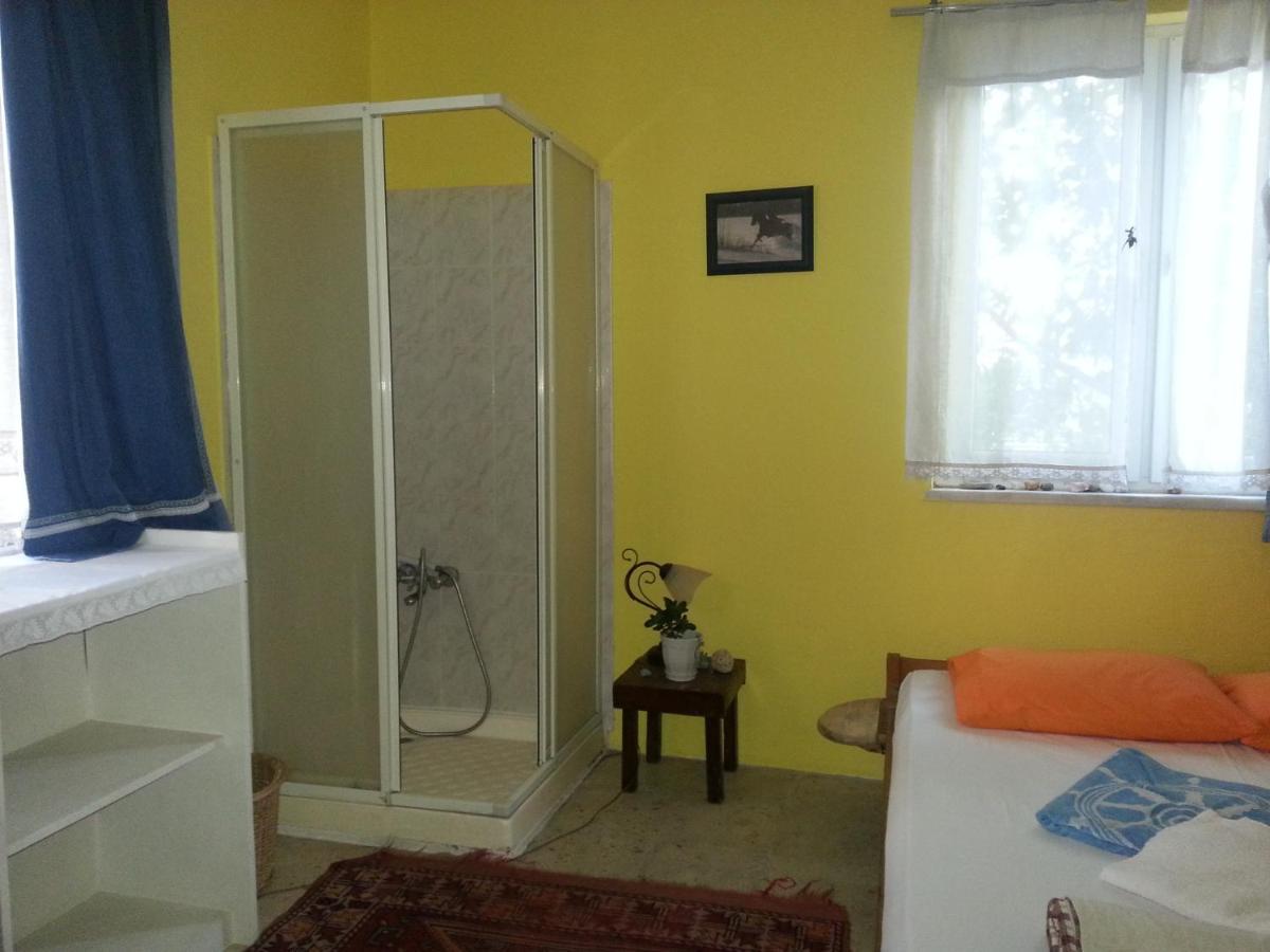 Ecer Pansiyon Kusadasi Bagian luar foto