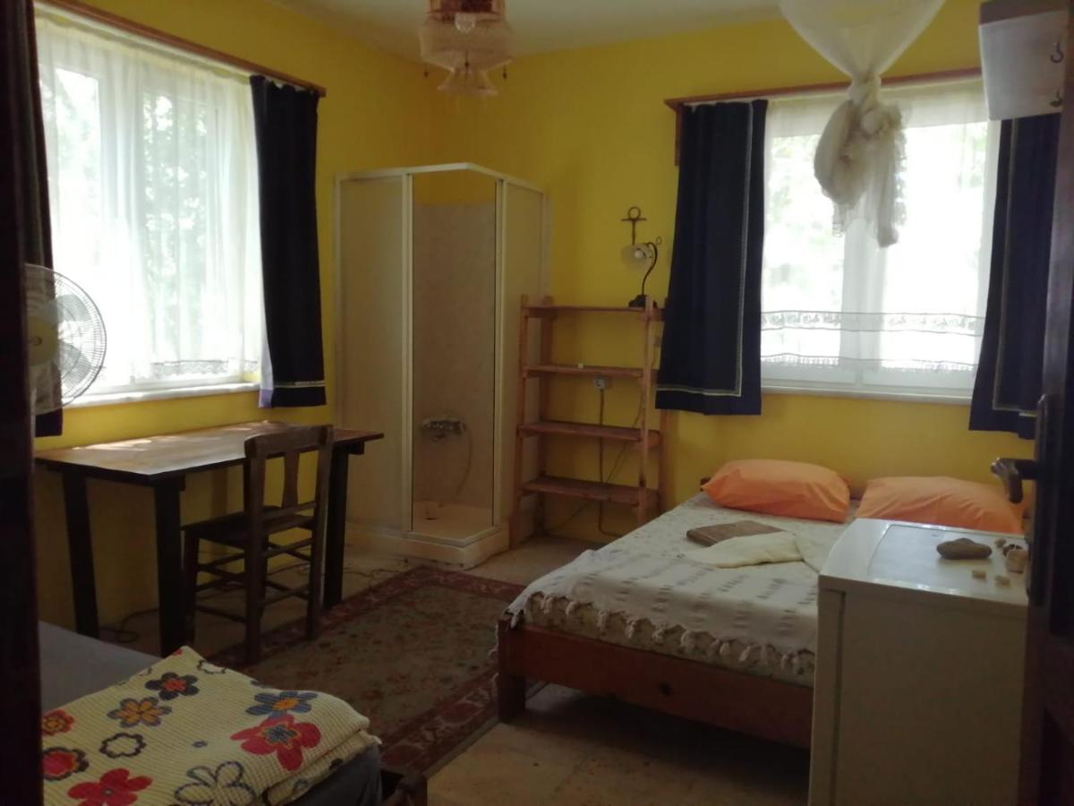 Ecer Pansiyon Kusadasi Bagian luar foto